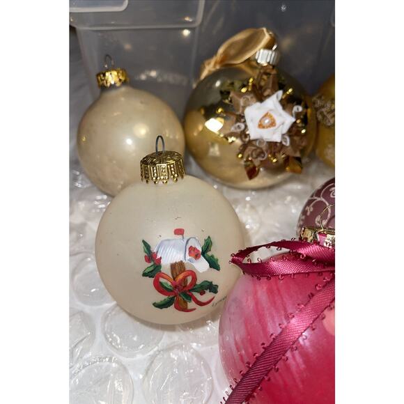 Vintage Stunning Embellished Hand painted Blown Glass Christmas Ornaments #30 - Picture 4 of 12